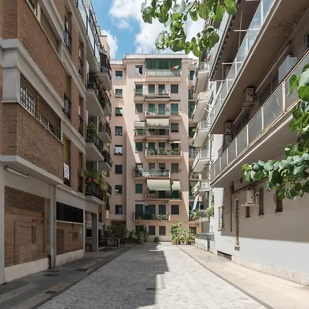 San Giovanni With Balcony 아파트 *