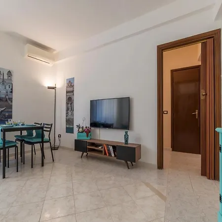 San Giovanni With Balcony 아파트