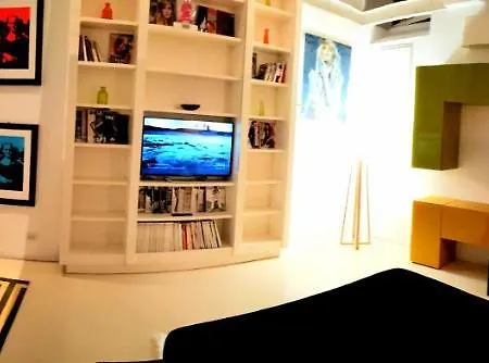 Giulia's Luxury Trevi Apartment *