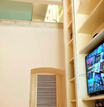 Giulia's Luxury Trevi Apartment *