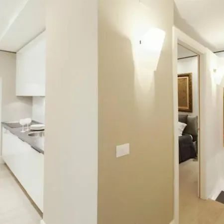 Cartari9 Apartment
