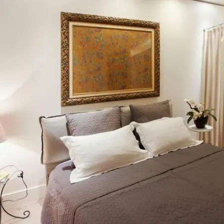 Apartment Cartari9 *