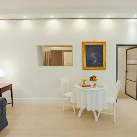 Cartari9 Apartment Rome