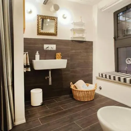 Cartari9 Apartment