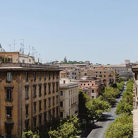 Elegante E Classico Attico Con Terrazzo Privato Vicino Al Vaticano * Rome