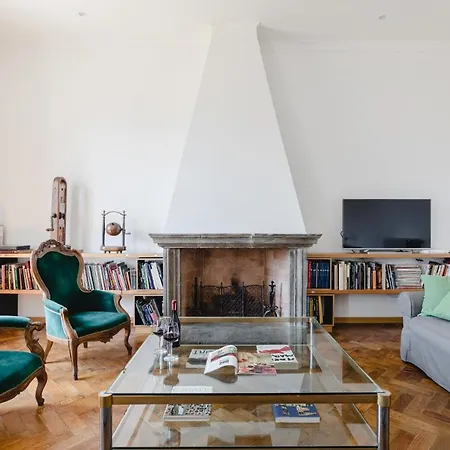 Elegante E Classico Attico Con Terrazzo Privato Vicino Al Vaticano Apartment