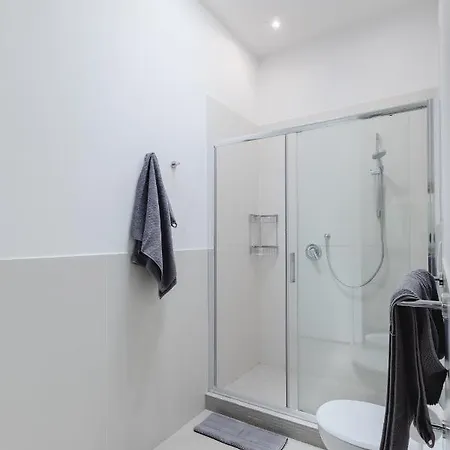 Elegante E Classico Attico Con Terrazzo Privato Vicino Al Vaticano Apartment
