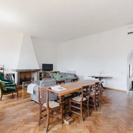 Apartment Elegante E Classico Attico Con Terrazzo Privato Vicino Al Vaticano Rome
