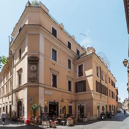 Luxurious Heart Of Trastevere