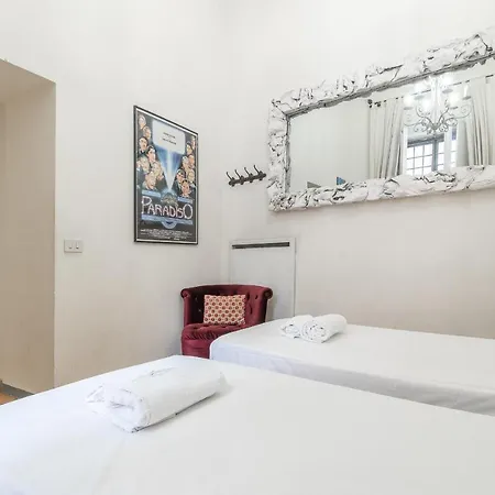 Luxury Piazza Navona Escape 11 Apartment *