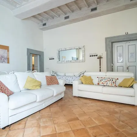 Luxury Piazza Navona Escape 11