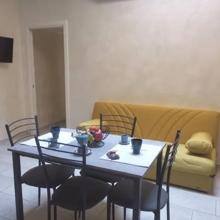 La Casa Di Augusto A Porta Pia Moderno Al Centro *