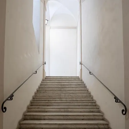 The Splendor Pantheon Area Appartement