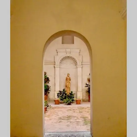 Pettinari Court Rome