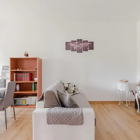 Apartment Pelizzi Apartment, 5 Persone, 2 Camere, Balcone, Cinecitta Rome
