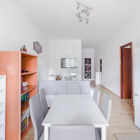 Pelizzi Apartment, 5 Persone, 2 Camere, Balcone, Cinecitta Apartment