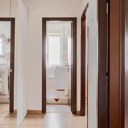 Pelizzi Apartment, 5 Persone, 2 Camere, Balcone, Cinecittà Appartamento *