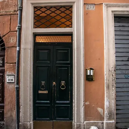 In Pieno Centro - Lily's House Apartment *