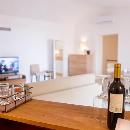 Rent In Apartment *