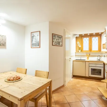 Quiet And Cozy Trastevere Hideaway Rome