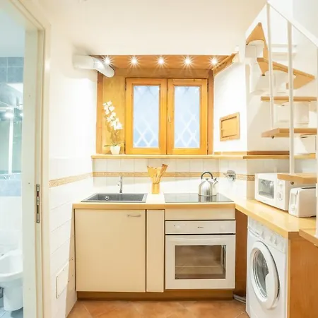 Quiet And Cozy Trastevere Hideaway Apartment Rom
