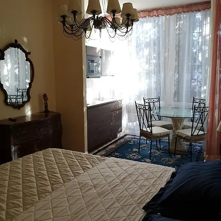 Akire Bed & Breakfast *
