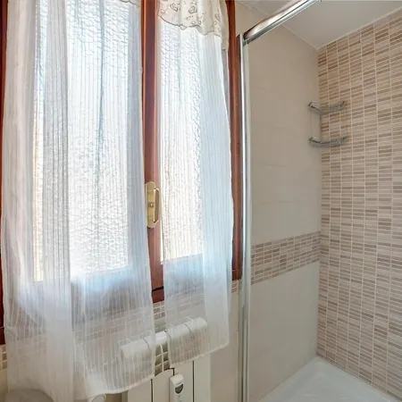 Apartment Walking Distance From San Pietro *