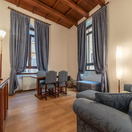 Apartment Piazza Di Spagna Elegant Rome