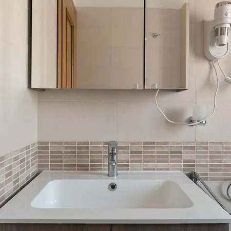 Apartment Walking Distance From San Pietro
