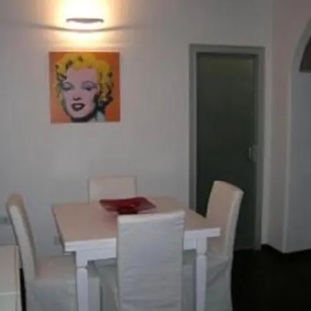 Trastevere Art Apartment *