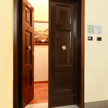 Residenza Gens Julia Frühstückspension 2*