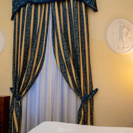 Caroline 2* Rome