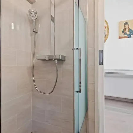 Hostme Flat Metro Spagna Appartamento