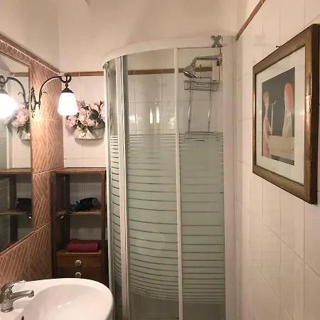 Casa Minha Al Colosseo Bed & Breakfast *
