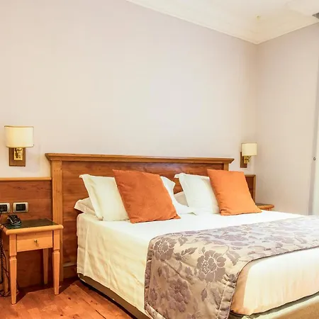 Vibe Nazionale Hotel 3*