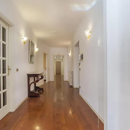 Eur Luminous And Large Family Terrace
