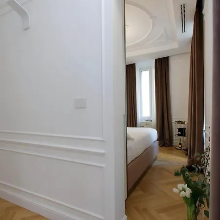 Domna Luxury