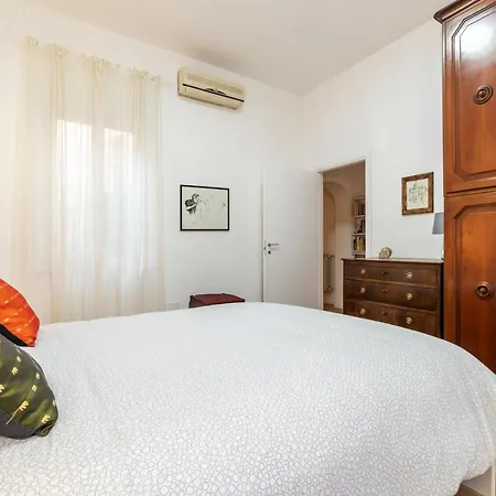 Apartment A Borgo Pio Con Ampio Terrazzo! Rome