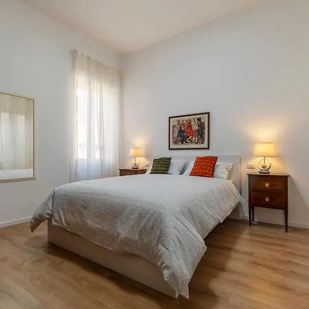 Appartement A Borgo Pio Con Ampio Terrazzo!
