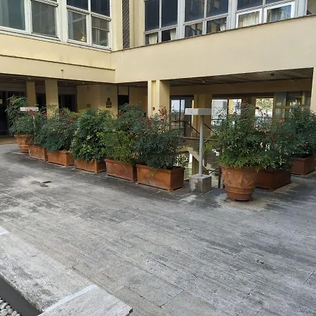 Apartment Nice In Near San Giovanni Train Station Rome