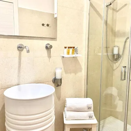 Apartment Palace Fontana Di Trevi Rome
