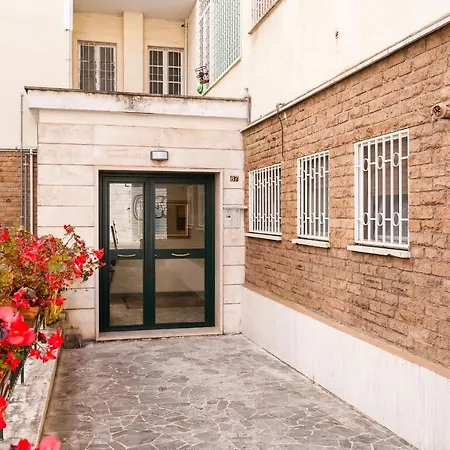 Bmga L Incredible 3bdr With Balcony In Center Apartment