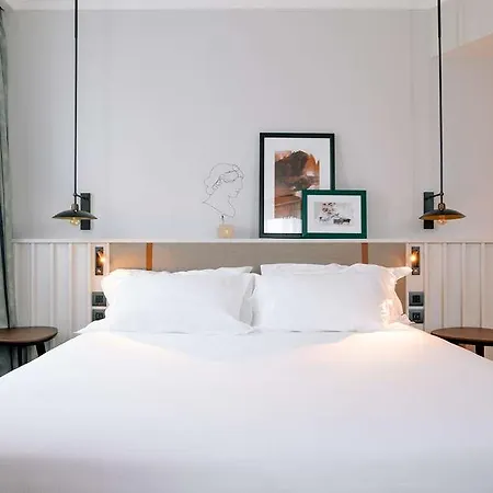 Doubletree By Hilton Monti מלון רומא