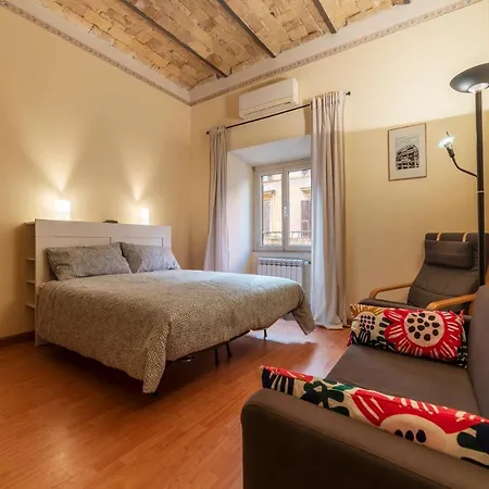 Apartment San Lorenzo Cozy And Comfortable Flat