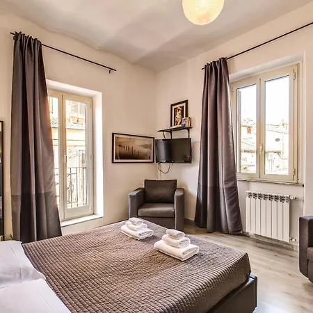 Appartement Lovely With Balcony In Campo De' Fiori