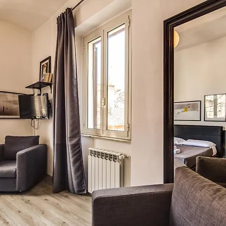 Lovely With Balcony In Campo De' Fiori Appartement Rome