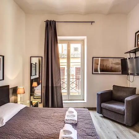 Lovely With Balcony In Campo De' Fiori * Rome