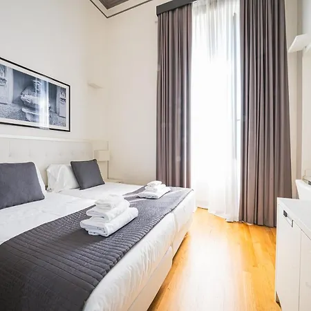Capitals Luxury River Πανσιόν