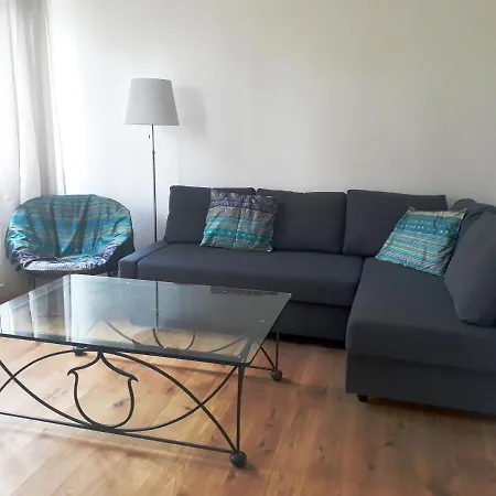Modern, Spacious And Bright In Appartement *