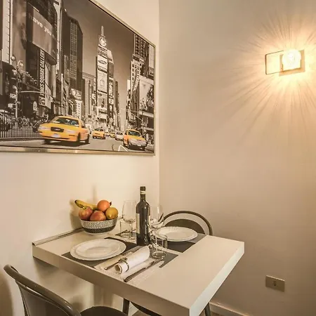 Lovely With Balcony In Campo De' Fiori Appartement Rome